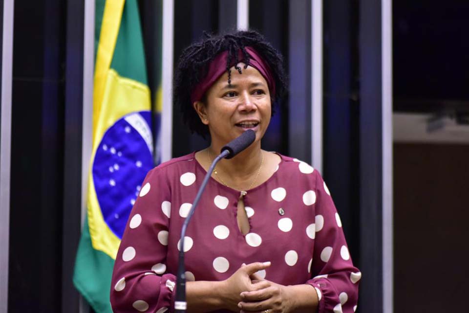 Durante Seção Deputada Silvia Cristina comemora a inauguração do centro de reabilitação do Hospital de Amor em Porto Velho