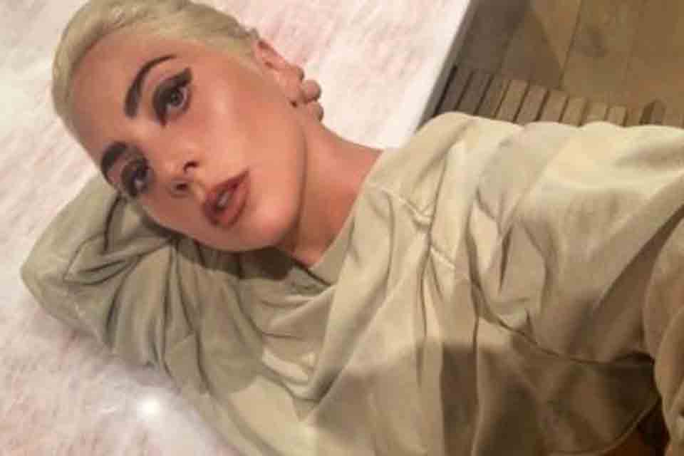 Lady Gaga diz que revelou estupro por sentir estar 'vivendo uma grande mentira'