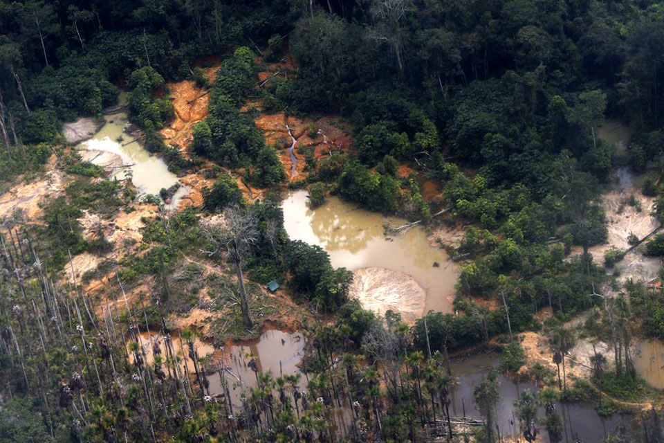 Garimpo ilegal em Parque Nacional e terra Indígena devasta área de 118 hectares em Rondônia e no Amazonas