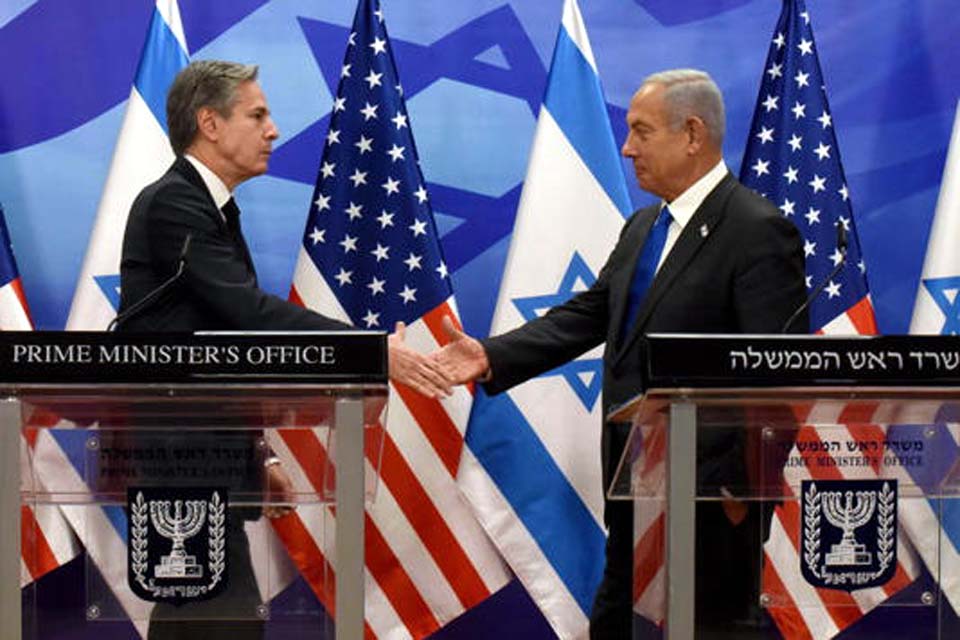 Secretário dos EUA, Antony Blinken visita Israel e pede fim de violência com palestinos