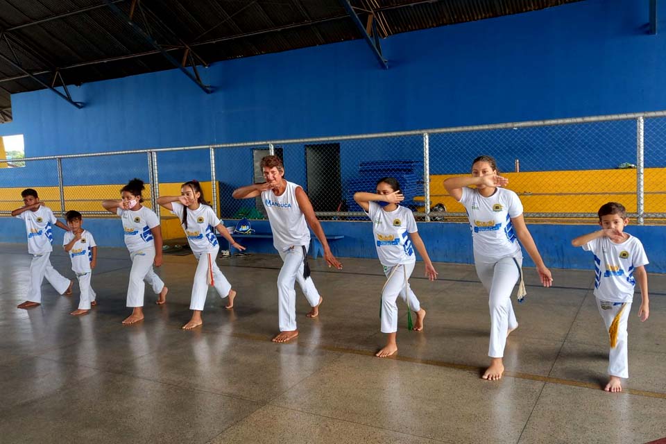 Aulas de capoeira, do programa Talentos do Futuro, estão com inscrições abertas