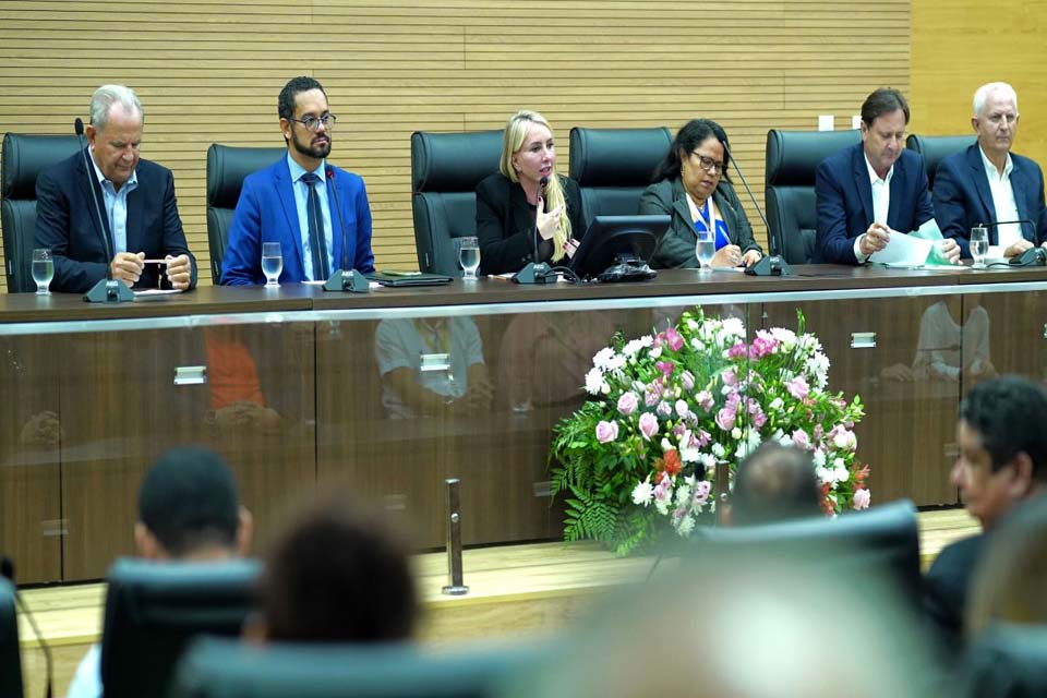 Assembleia Legislativa presta homenagem ao jornal Diário da Amazônia pelos seus 30 anos de fundação