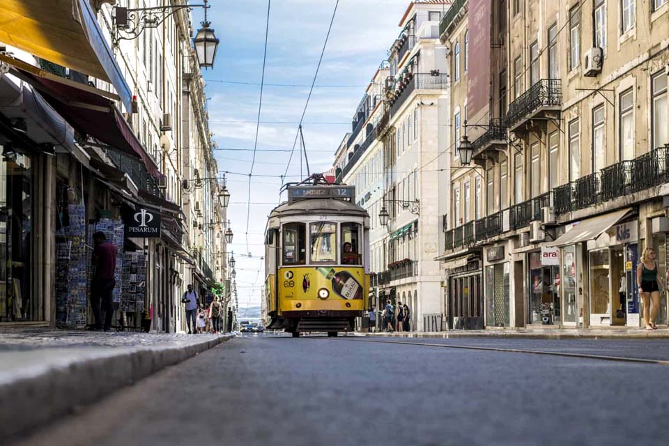 Atuação de golpistas faz com que Lisboa declare guerra às drogas falsas