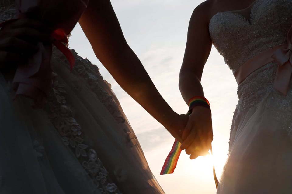 Grécia legaliza casamento entre pessoas do mesmo sexo