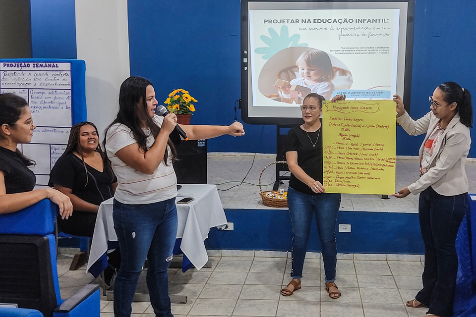 Semed promove Formação Continuada para supervisores e professores