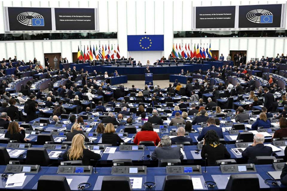 Parlamento europeu sofre ciberataque após votação contra Rússia