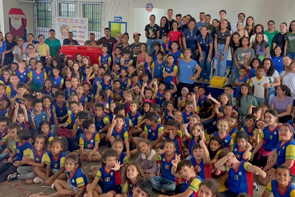 Acadêmicos de Gestão Ambiental do IFRO promovem conscientização sobre reciclagem em escola de Colorado do Oeste