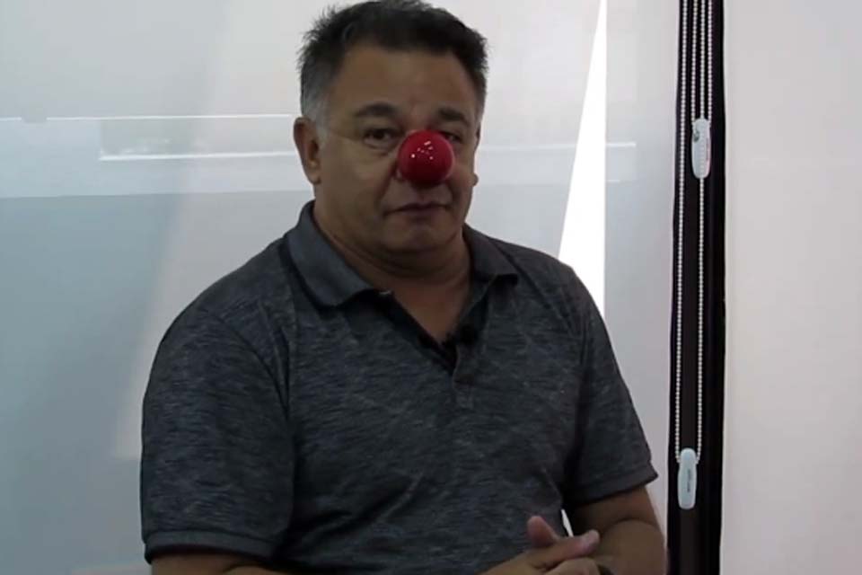 “Tive muita relação sexual vestido de Bozo”, revela Marcos Fiel um dos intérpretes do famoso palhaço