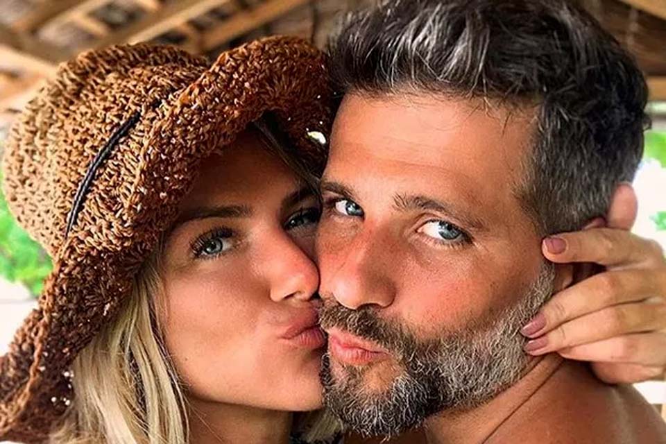 Bruno Gagliasso e Giovanna Ewbank celebram 10 anos de casamento