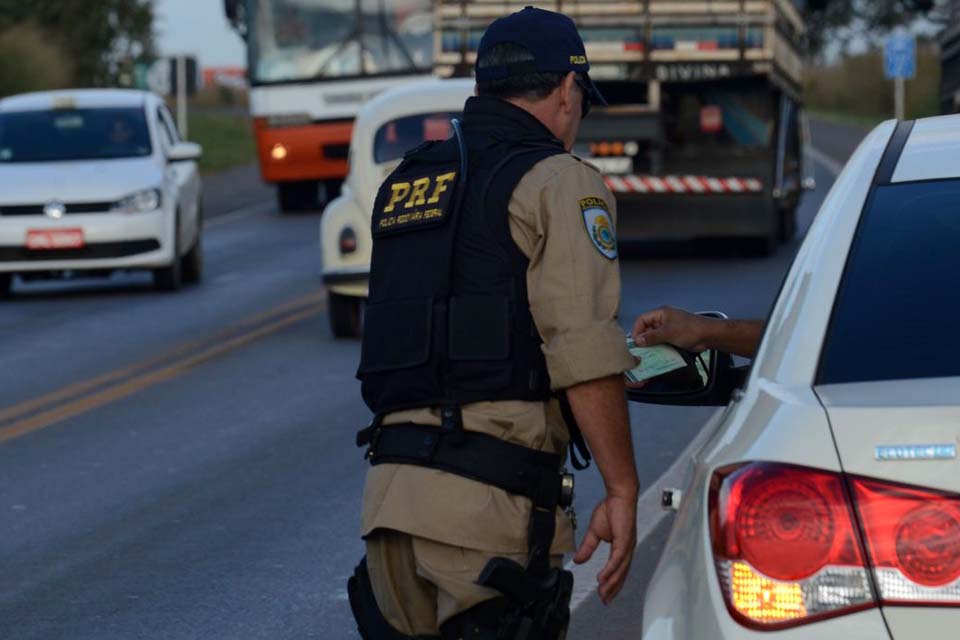 Edital para concurso da Polícia Rodoviária Federal deve sair em janeiro