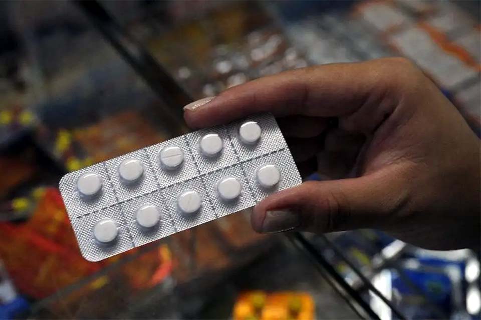 Teto de reajuste de medicamentos fixado em 4,5% pela CMED para 2024