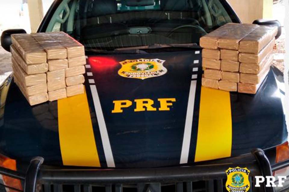 Mulher é presa pela PRF com 28,64 Kg de maconha em fiscalização na BR 364