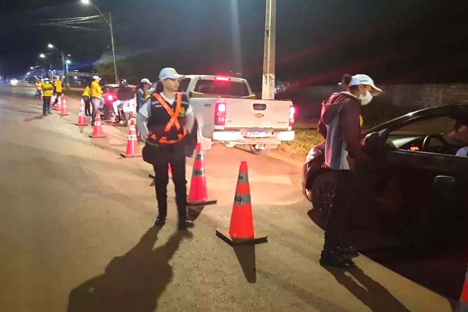 Durante Blitz da Lei Seca no fim de semana em Rondônia 131 motoristas são autuados durante operação ; 58 condutores foram presos