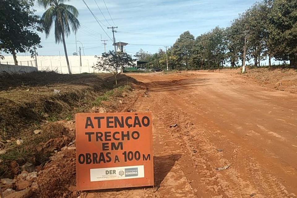 8ª Residência Regional do DER recupera Estrada do Nazaré para pavimentação do acesso ao presídio 