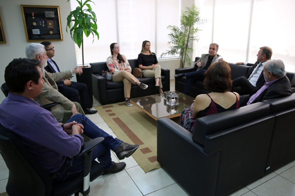 TCE-RO recebe visita de deputado Luizinho Goebel e representação de Vilhena para tratar de assuntos ligados à gestão