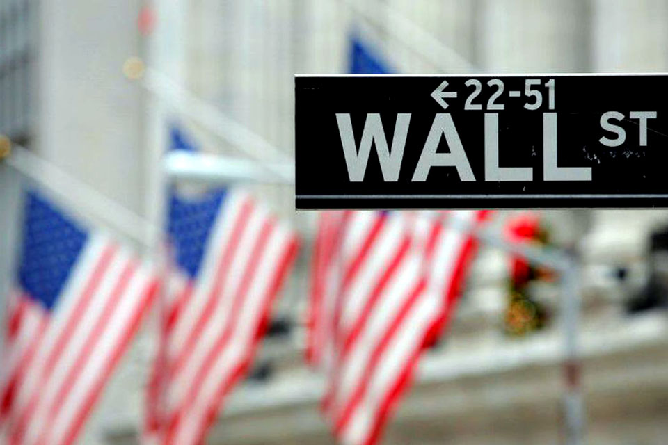 Wall Street tem alta na véspera da eleição nos EUA