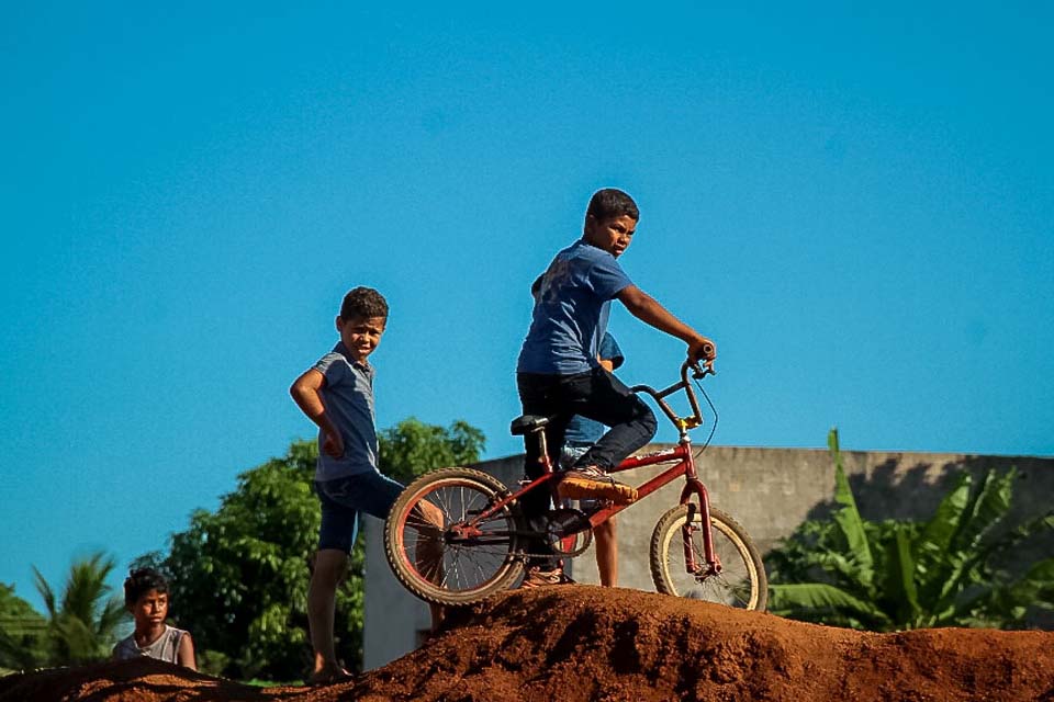 Governo firma convênio para construção de vestiário e melhorias no Centro de Referência da Criança e do Adolescente em Vilhena