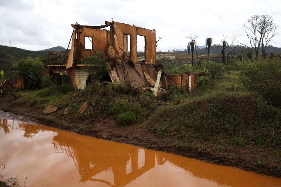 Justiça estende benefício a atingidos da tragédia de Mariana