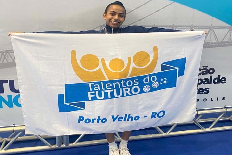 Ginasta do Programa Talentos do Futuro participa de campeonato brasileiro em Florianópolis