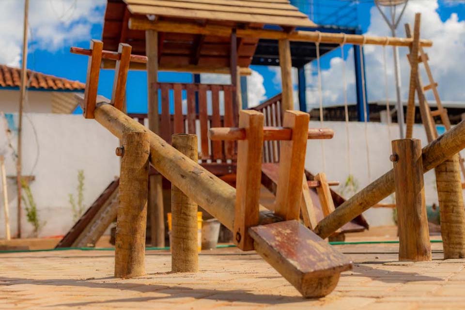 Praça Pública Dom Pedro no município de Jaru está praticamente pronta