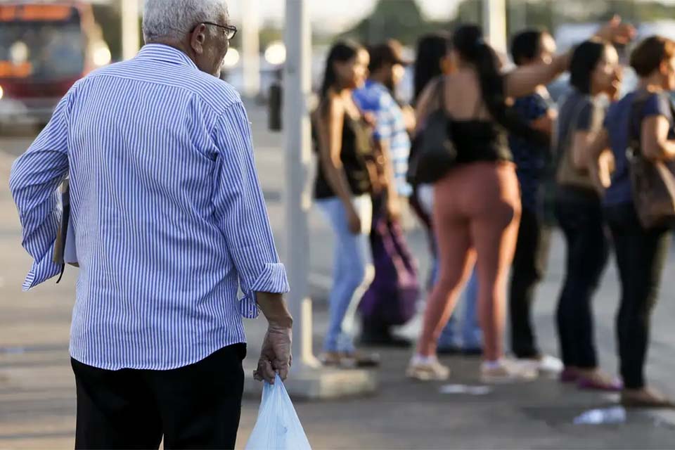 Governo antecipa décimo terceiro de aposentados e pensionistas