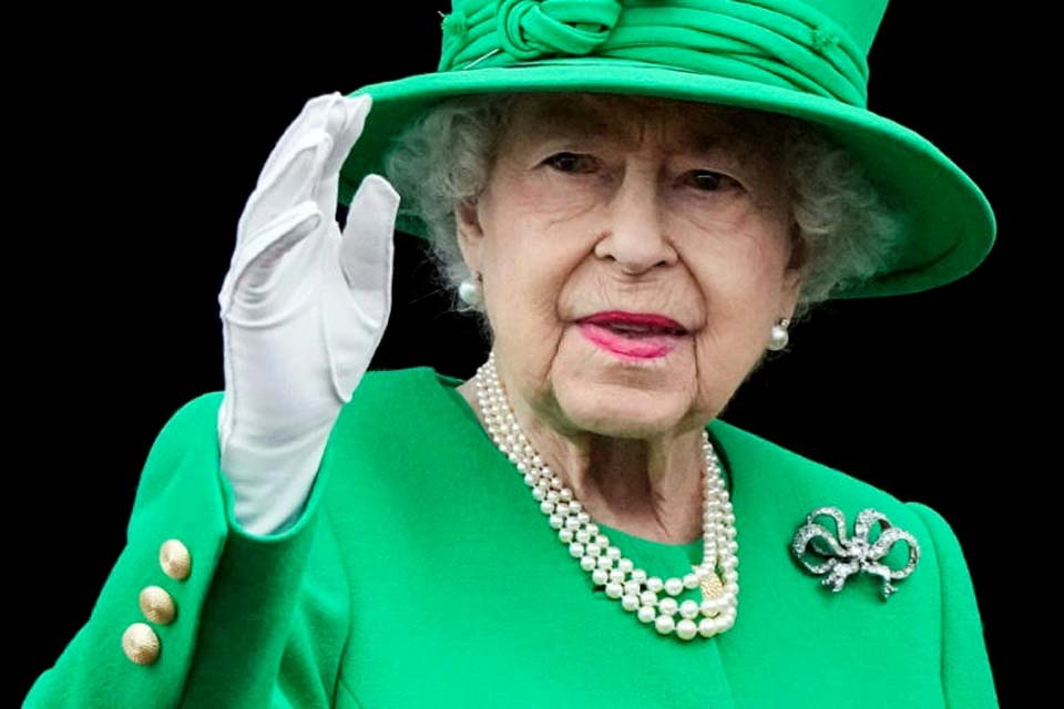 Rainha Elizabeth II visita Escócia para semana de atividades da realeza