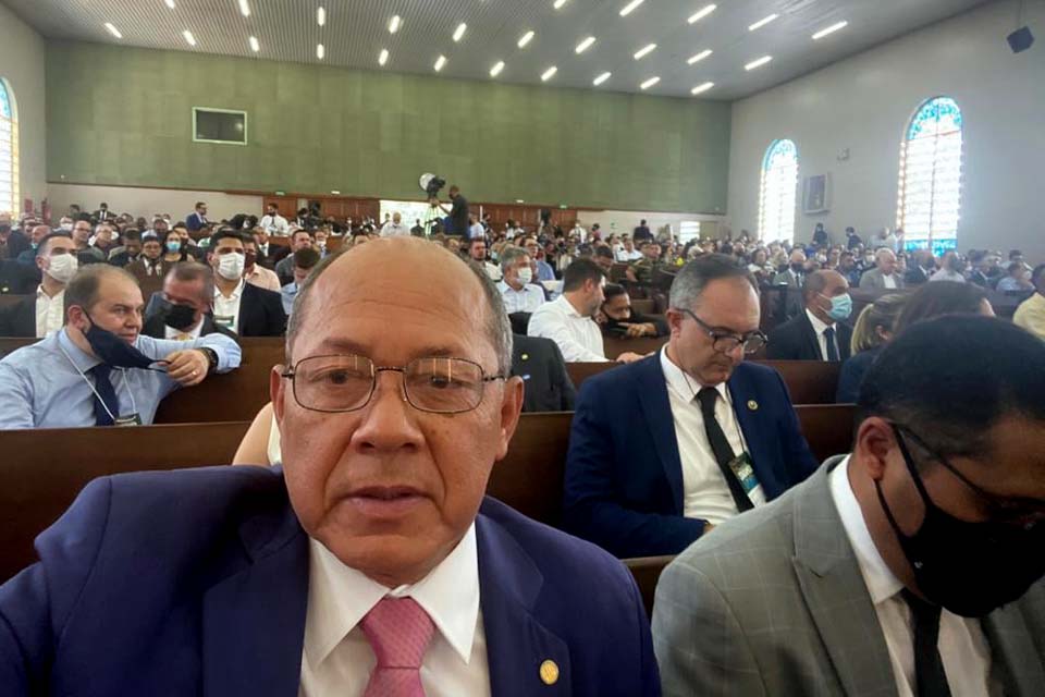 Deputado Coronel Chrisóstomo participa de evento religioso com pastores da Igreja Batista e a presença de Bolsonaro e ministros