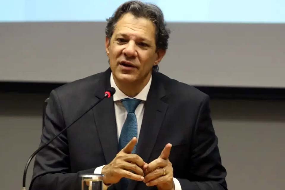 Haddad admite desafio em cumprir meta de déficit zero em 2024