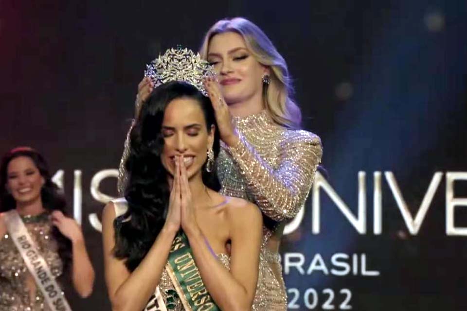 Modelo do Espírito Santo é eleita Miss Universo Brasil 2022