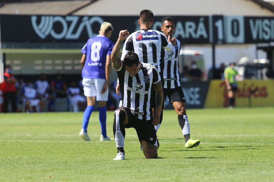 Ceará goleia Barbalha na volta do futebol no Nordeste