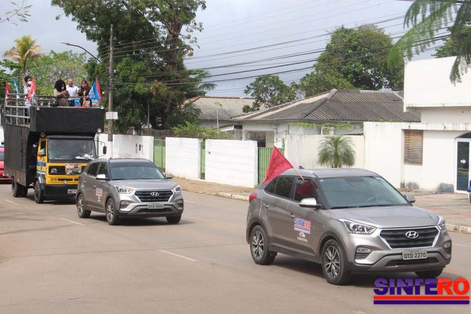 Carreata do SINTERO em Porto Velho marca abertura da 22ª Semana Nacional em Defesa e Promoção da Educação