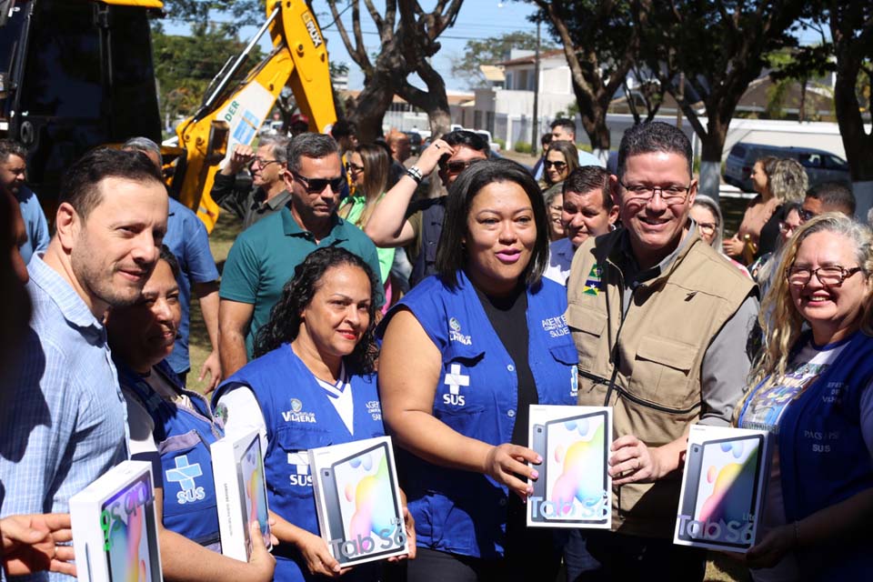 Município recebe maquinários, pavimentação e novos recursos durante o programa Governo Itinerante