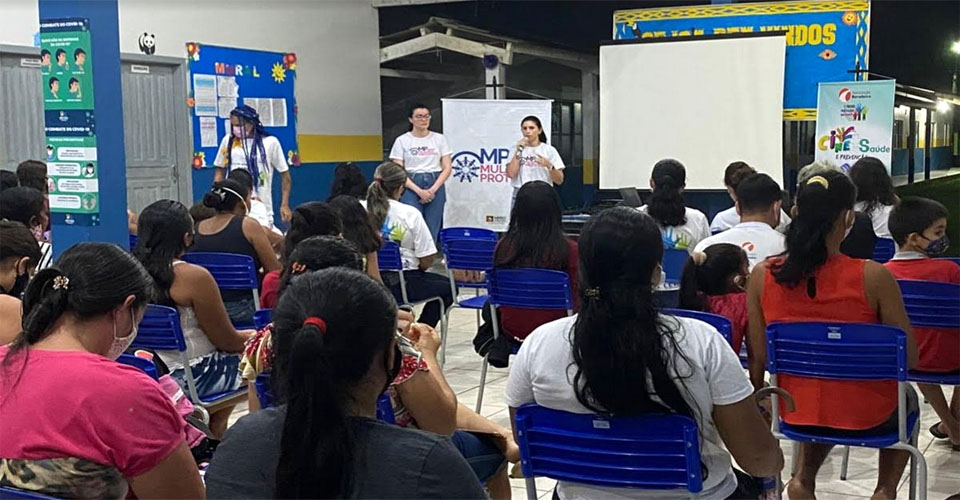 Comunidade de São Carlos recebe orientações para enfrentamento à violência em ação do Projeto MP Presente-Mulher Protegida