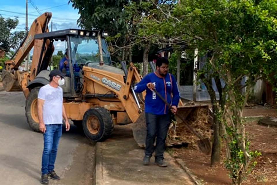 Prefeitura realiza mutirão de limpeza e operação tapa-buracos nos bairros Jardim Aeroporto I, II e Boa Esperança