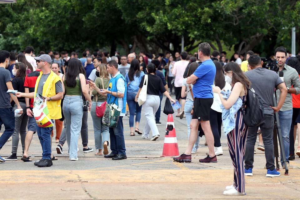 Provas do Enem são reaplicadas hoje e amanhã a 3,2 mil estudantes