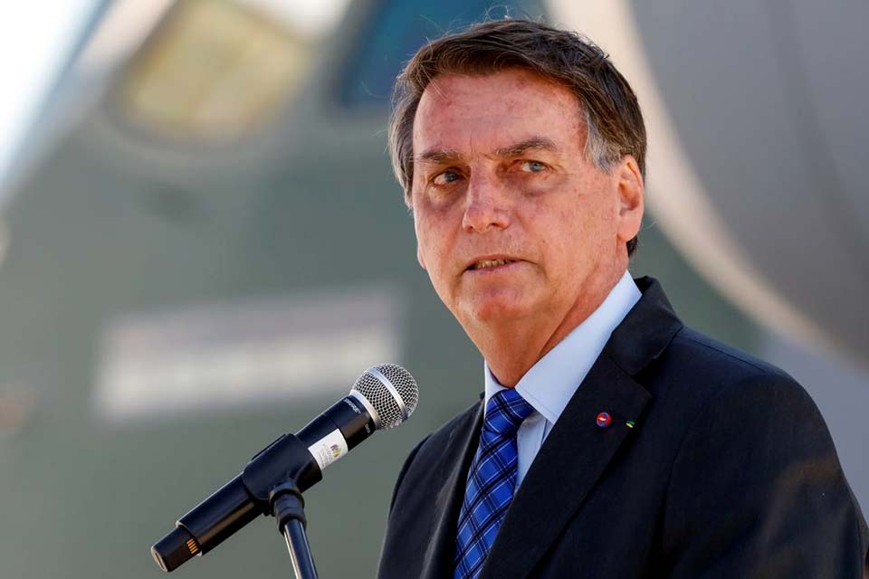 Bolsonaro sanciona lei que cria linha de crédito para autônomos