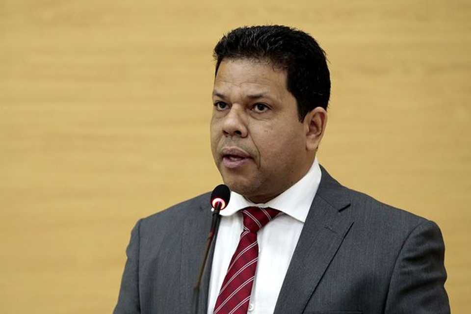 Energisa contesta Jair Montes e informa que não pediu novo reajuste na tarifa em Rondônia; e quase 1,8 mil novos títulos de propriedade definitiva beneficiam moradores de Porto Velho