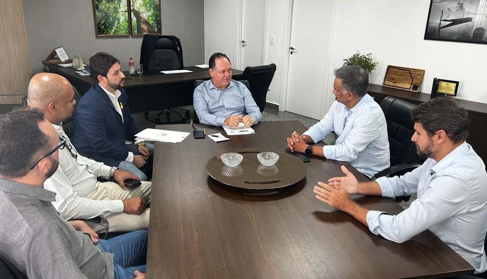 Deputado Pedro Fernandes recebe nova liderança do IFRO e debate avanços no Geo Rondônia