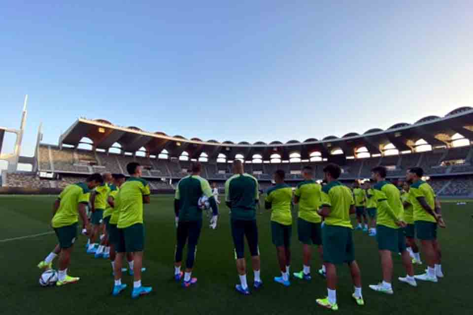 Palmeiras desembarca e já faz 1º treino com foco na estreia do Mundial