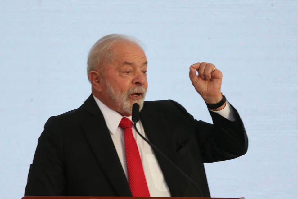 Lula entregará a cientistas medalha retirada por Bolsonaro