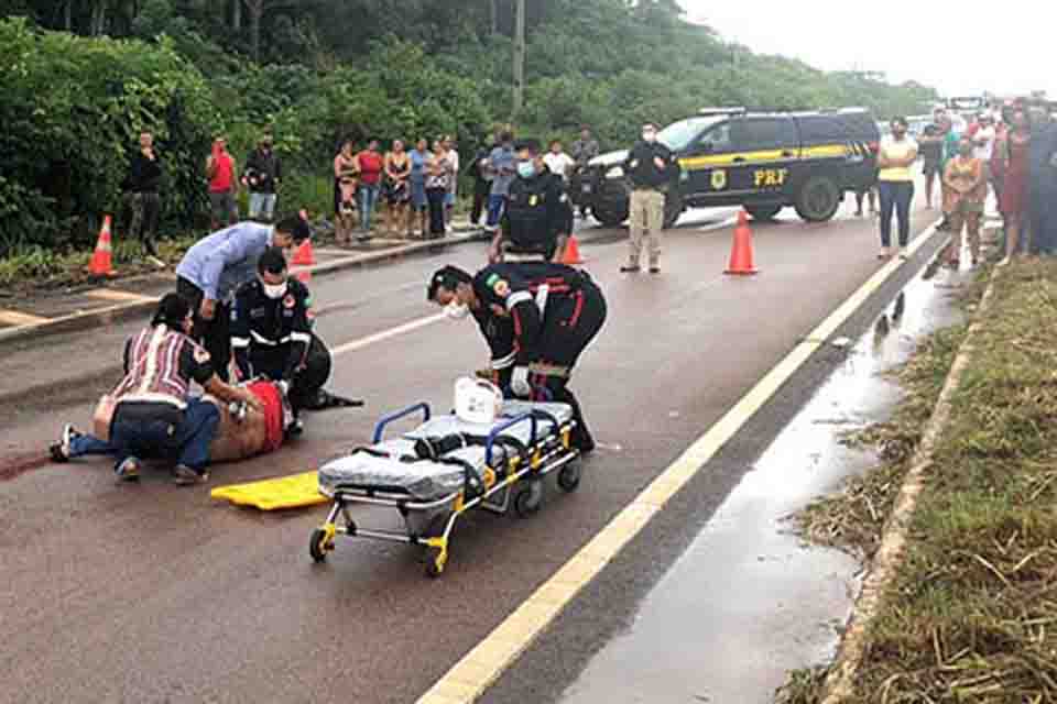 Motorista lançado de carro em acidente na BR-364 morre no hospital