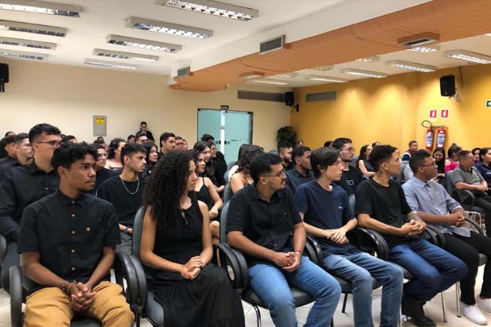 Formatura de jovens aprendizes da Energisa Rondônia marca o início de novas trajetórias profissionais