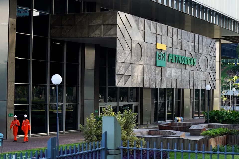 Concurso da Petrobras tem inscrições suspensas; novo edital deve sair ainda este mês