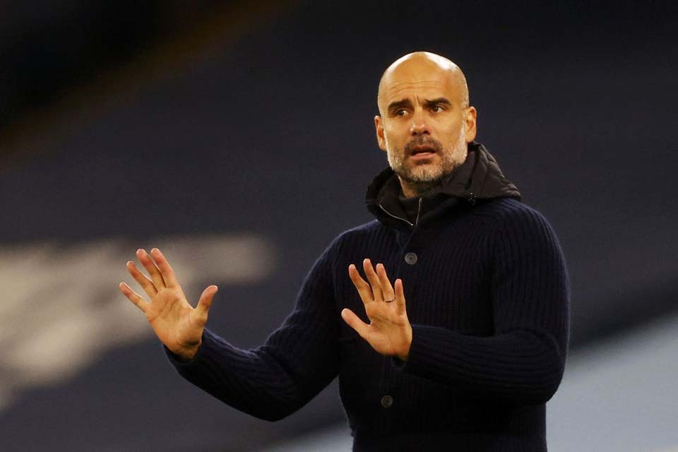 Pep Guardiola prorroga contrato com Manchester City até 2023