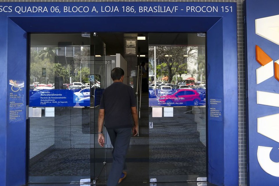 Caixa começa a pagar hoje abono salarial para nascidos em julho