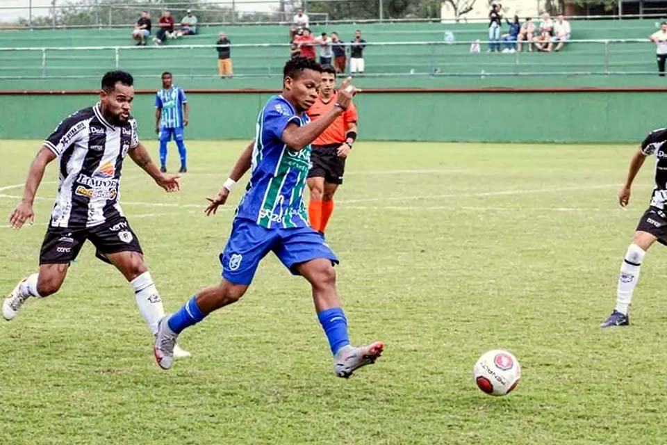 Meio-campo Juninho Oliveira disputa Campeonato Carioca pelo Artsul