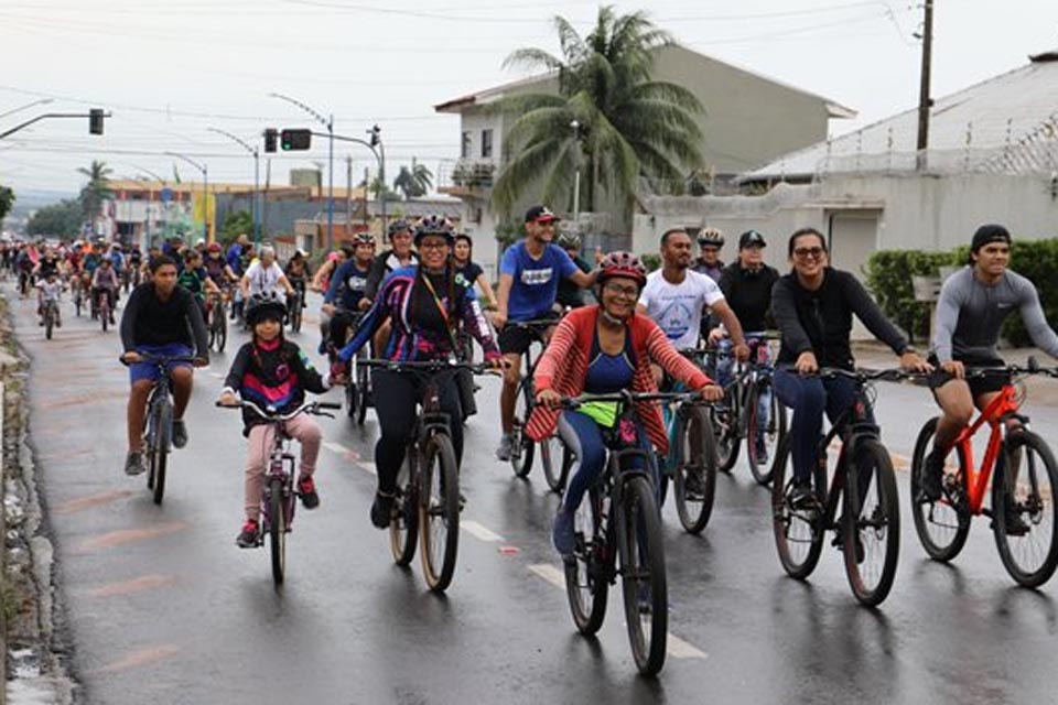 Passeio Ciclístico leva cerca de 400 pessoas às ruas de Ji-Paraná