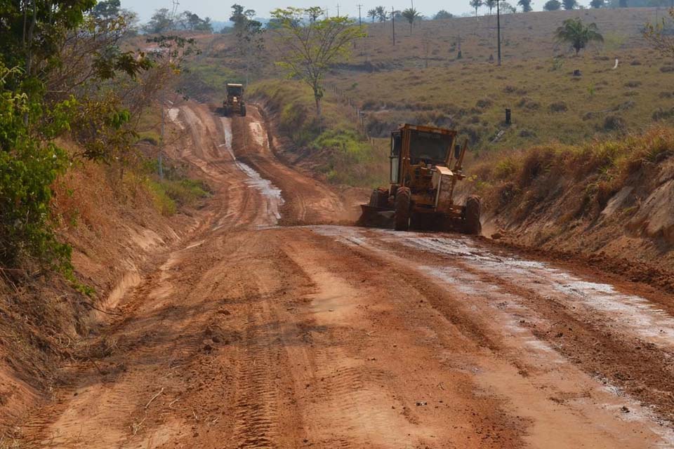 DER conclui limpeza lateral e patrolamento nas rodovias 370 e 495