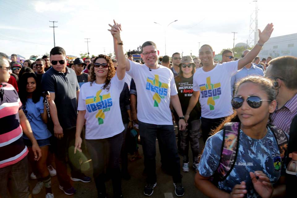 Governador coronel Marcos Rocha participa da 28° edição da Marcha para Jesus em Porto Velho