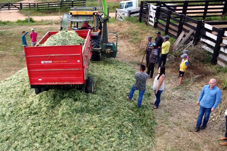 Deputado Ezequiel Neiva assegura quase 600 toneladas de calcário aos produtores rurais de Machadinho 